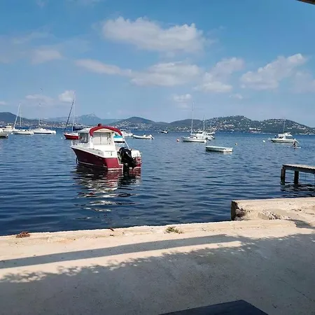 Maison de pecheur pieds dans l'eau- Lesclesdenicole Appartement *